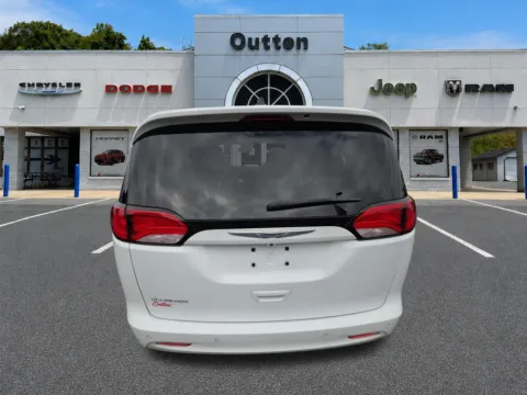 More photos of 2022 Chrysler Voyager LX at Outten Chrysler Dodge Jeep RAM of Hamburg, PA