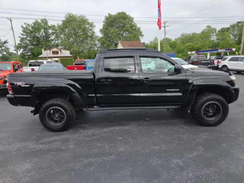 Photos of 2011 Toyota Tacoma V6 for sale in Hamburg, PA at Outten Chrysler Dodge Jeep RAM of Hamburg