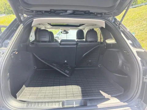 More photos of 2021 Jeep Cherokee Limited at Outten Chrysler Dodge Jeep RAM of Hamburg, PA