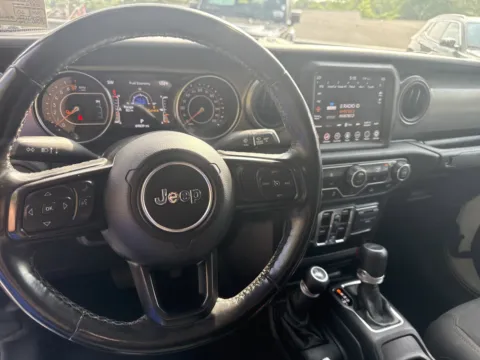 More photos of 2022 Jeep Gladiator Willys at Outten Chrysler Dodge Jeep RAM of Hamburg, PA