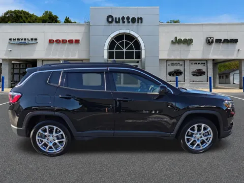 Photos of 2024 Jeep Compass Latitude Lux for sale in Hamburg, PA at Outten Chrysler Dodge Jeep RAM of Hamburg