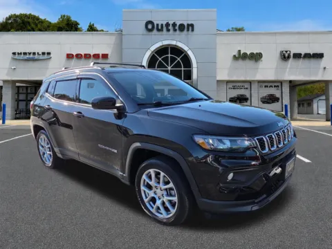 Black 2024 Jeep Compass Latitude Lux for sale in Hamburg, PA