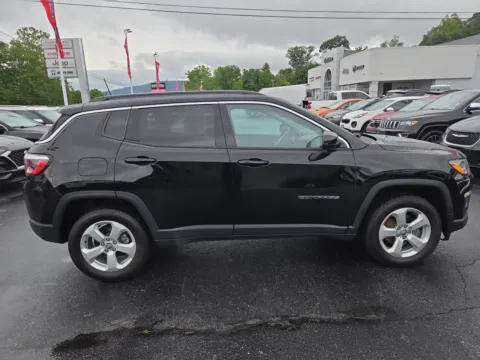Photos of 2018 Jeep Compass for sale in Hamburg, PA at Outten Chrysler Dodge Jeep RAM of Hamburg