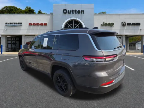 More photos of 2021 Jeep Grand Cherokee L at Outten Chrysler Dodge Jeep RAM of Hamburg, PA