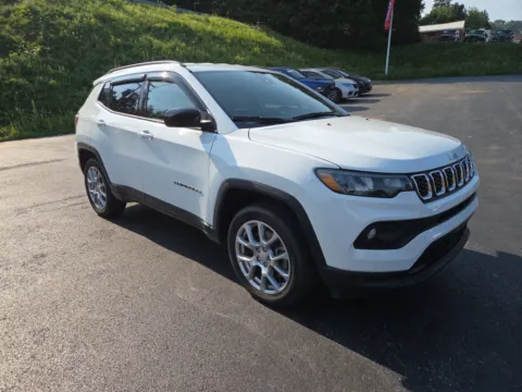 White 2024 Jeep Compass Latitude Lux for sale in Hamburg, PA