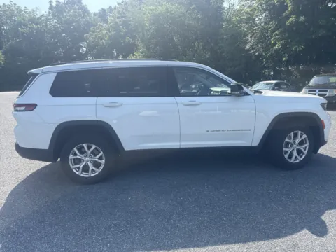 Another view of 2021 Jeep Grand Cherokee L Limited for sale in Hamburg, PA at Outten Chrysler Dodge Jeep RAM of Hamburg