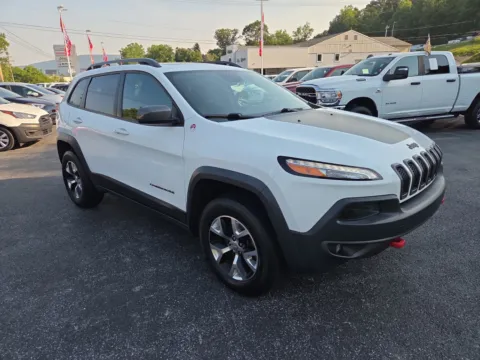 White 2017 Jeep Cherokee Trailhawk L Plus for sale in Hamburg, PA