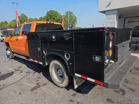 More photos of 2019 Chevrolet Silverado 3500HD CC WT at Outten Chrysler Dodge Jeep RAM of Hamburg, PA