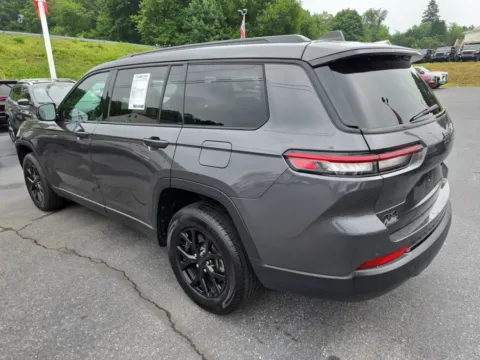 More photos of 2024 Jeep Grand Cherokee L Altitude at Outten Chrysler Dodge Jeep RAM of Hamburg, PA