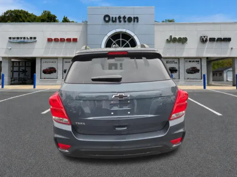 More photos of 2022 Chevrolet Trax LT at Outten Chrysler Dodge Jeep RAM of Hamburg, PA