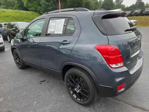 More photos of 2022 Chevrolet Trax LT at Outten Chrysler Dodge Jeep RAM of Hamburg, PA