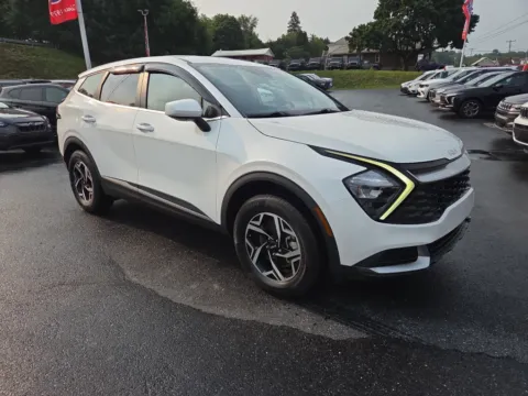 White 2023 Kia Sportage LX for sale in Hamburg, PA