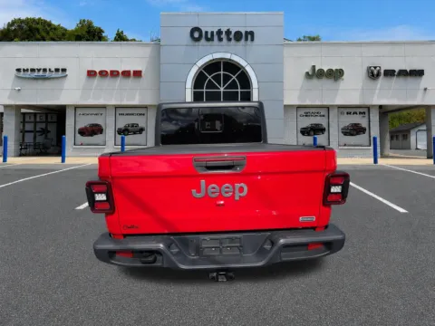 More photos of 2020 Jeep Gladiator Overland at Outten Chrysler Dodge Jeep RAM of Hamburg, PA