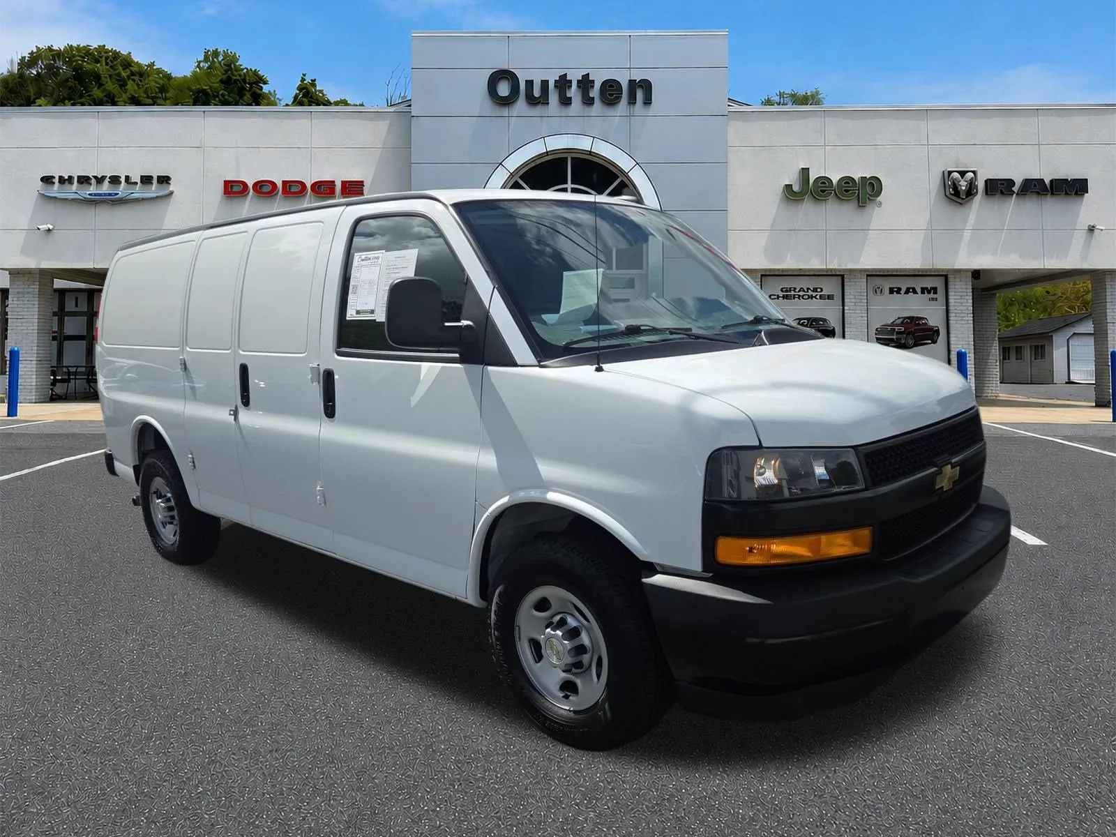 White 2023 Chevrolet Express Cargo Van 2500 for sale in Hamburg, PA