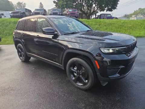 Black 2023 Jeep Grand Cherokee Altitude X for sale in Hamburg, PA