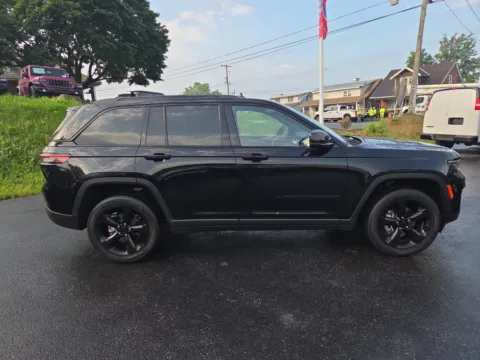Photos of 2023 Jeep Grand Cherokee Altitude X for sale in Hamburg, PA at Outten Chrysler Dodge Jeep RAM of Hamburg