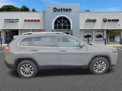 Photos of 2021 Jeep Cherokee Latitude Lux for sale in Hamburg, PA at Outten Chrysler Dodge Jeep RAM of Hamburg