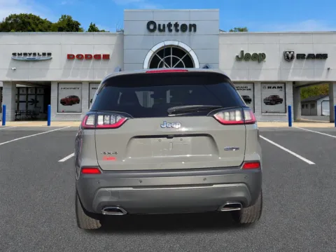 More photos of 2021 Jeep Cherokee Latitude Lux at Outten Chrysler Dodge Jeep RAM of Hamburg, PA