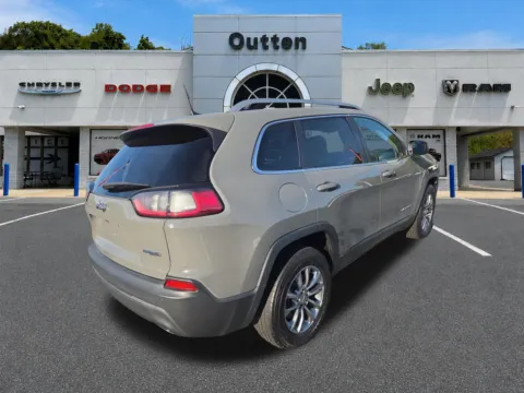 Another view of 2021 Jeep Cherokee Latitude Lux for sale in Hamburg, PA at Outten Chrysler Dodge Jeep RAM of Hamburg