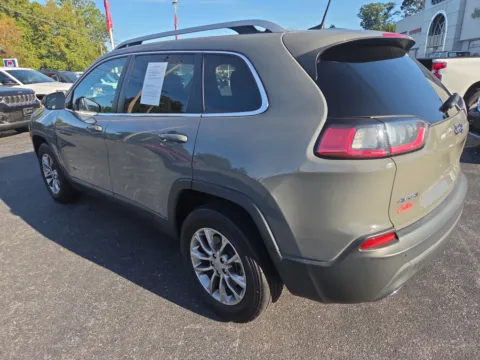More photos of 2021 Jeep Cherokee Latitude Lux at Outten Chrysler Dodge Jeep RAM of Hamburg, PA