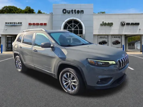 Gray 2021 Jeep Cherokee Latitude Lux for sale in Hamburg, PA