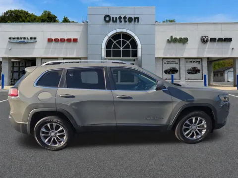 Photos of 2021 Jeep Cherokee Latitude Lux for sale in Hamburg, PA at Outten Chrysler Dodge Jeep RAM of Hamburg