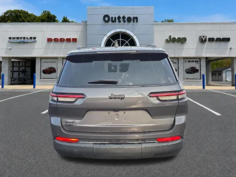 More photos of 2024 Jeep Grand Cherokee L Altitude at Outten Chrysler Dodge Jeep RAM of Hamburg, PA