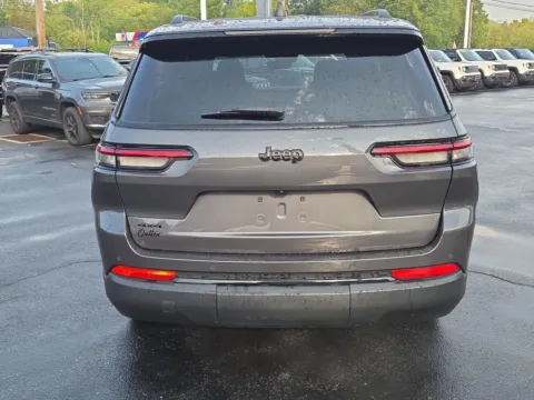 More photos of 2024 Jeep Grand Cherokee L Altitude at Outten Chrysler Dodge Jeep RAM of Hamburg, PA