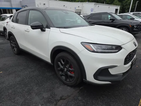 White 2025 Honda HR-V Sport for sale in Hamburg, PA