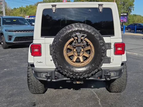 More photos of 2018 Jeep Wrangler Rubicon at Outten Chrysler Dodge Jeep RAM of Hamburg, PA