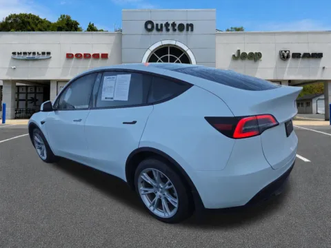 More photos of 2023 Tesla Model Y at Outten Chrysler Dodge Jeep RAM of Hamburg, PA