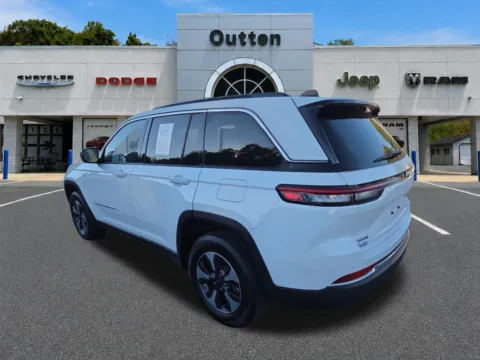 More photos of 2024 Jeep Grand Cherokee 4xe at Outten Chrysler Dodge Jeep RAM of Hamburg, PA