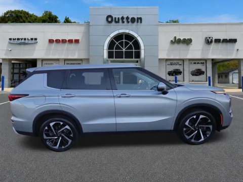 Photos of 2023 Mitsubishi Outlander SE for sale in Hamburg, PA at Outten Chrysler Dodge Jeep RAM of Hamburg
