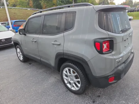 More photos of 2021 Jeep Renegade Latitude at Outten Chrysler Dodge Jeep RAM of Hamburg, PA