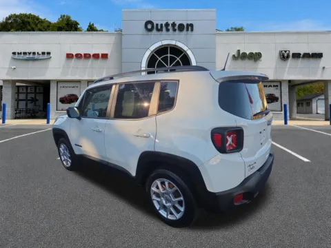 More photos of 2022 Jeep Renegade Latitude at Outten Chrysler Dodge Jeep RAM of Hamburg, PA