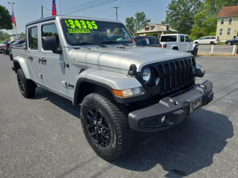 Silver 2022 Jeep Gladiator Altitude for sale in Hamburg, PA