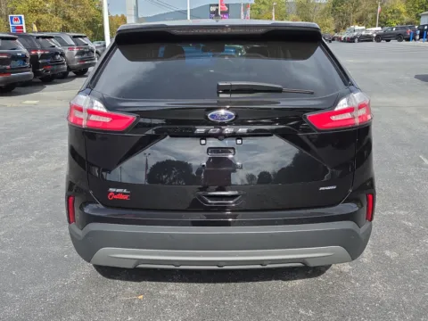 More photos of 2024 Ford Edge SEL at Outten Chrysler Dodge Jeep RAM of Hamburg, PA
