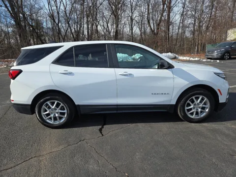 Photos of 2023 Chevrolet Equinox LS for sale in Hamburg, PA at Outten Chevrolet of Hamburg