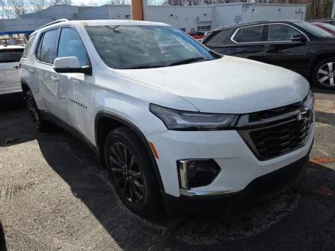 White 2023 Chevrolet Traverse RS for sale in Hamburg, PA