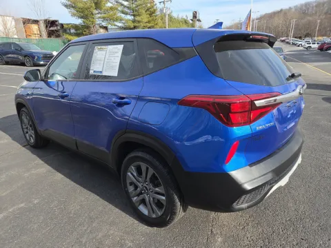 More photos of 2021 Kia Seltos LX at Outten Chevrolet of Hamburg, PA