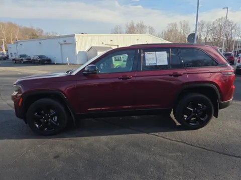 More photos of 2023 Jeep Grand Cherokee Altitude X at Outten Chevrolet of Hamburg, PA