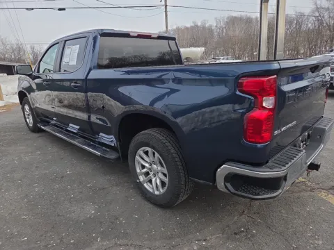 More photos of 2021 Chevrolet Silverado 1500 LT at Outten Chevrolet of Hamburg, PA