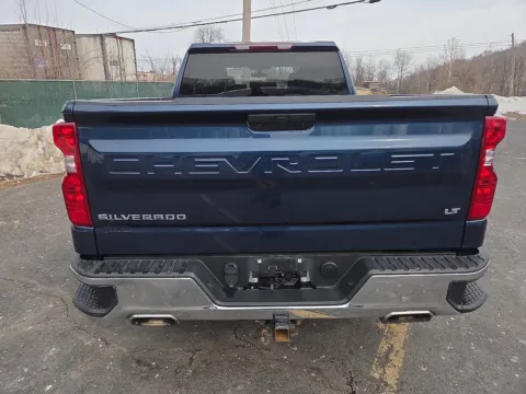 More photos of 2021 Chevrolet Silverado 1500 LT at Outten Chevrolet of Hamburg, PA