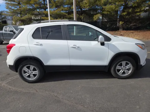 Photos of 2022 Chevrolet Trax LT for sale in Hamburg, PA at Outten Chevrolet of Hamburg