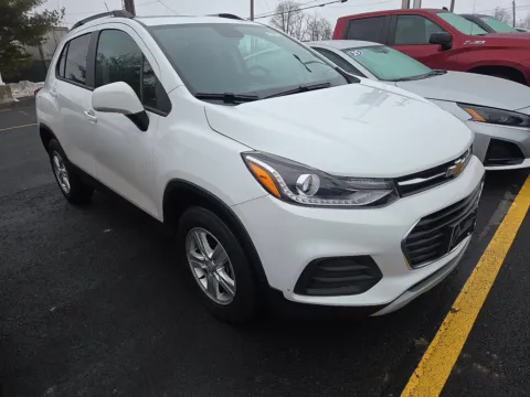 White 2022 Chevrolet Trax LT for sale in Hamburg, PA