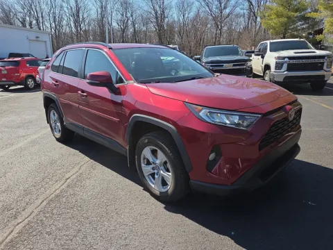 Red 2019 Toyota RAV4 XLE for sale in Hamburg, PA