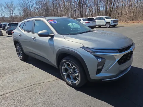 Gray 2024 Chevrolet Trax LT for sale in Hamburg, PA