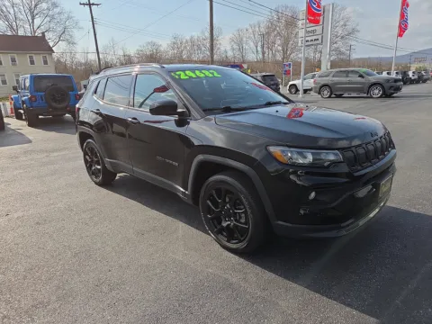 Black 2022 Jeep Compass Altitude for sale in Hamburg, PA