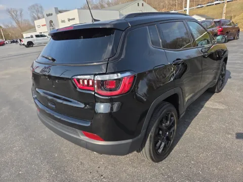 Another view of 2022 Jeep Compass Altitude for sale in Hamburg, PA at Outten Chevrolet of Hamburg