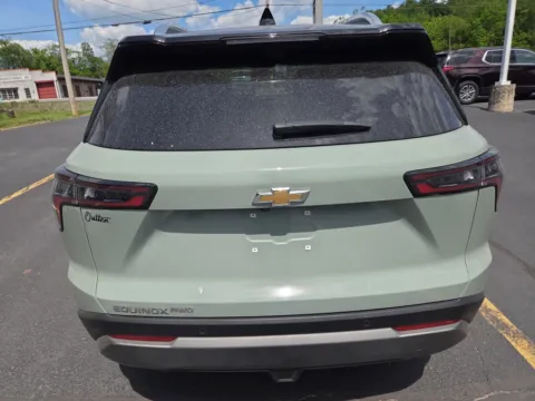 More photos of 2025 Chevrolet Equinox AWD LT at Outten Chevrolet of Hamburg, PA